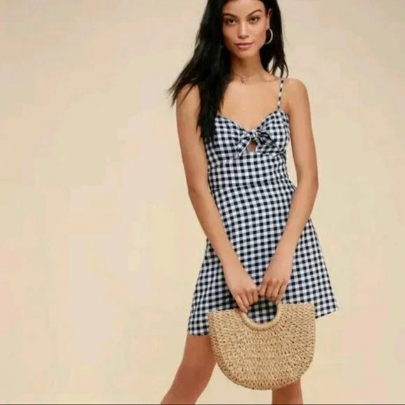 Lulu’s St. Helena Black and White Gingham Tie Front Dress Women’s Small Mini - Picture 1 of 15